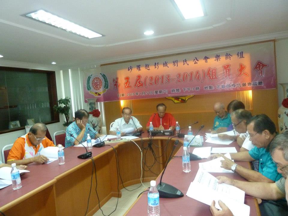 524667_4151989117426_1032219267_n