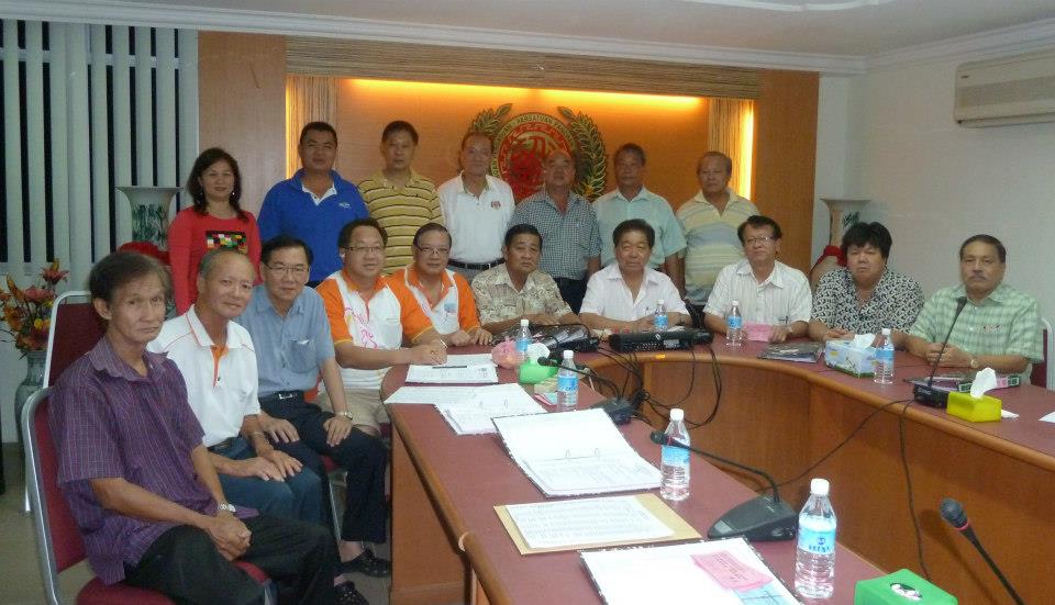 3672_4700399187335_148269673_n