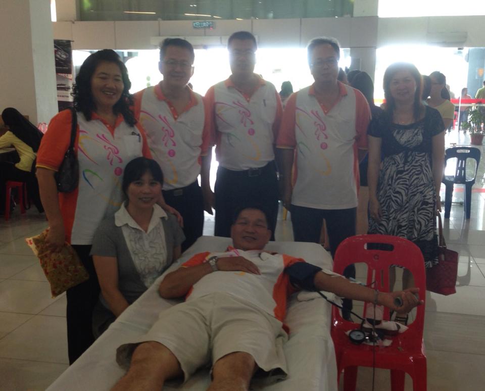 1375111_10200660638697775_2036013033_n