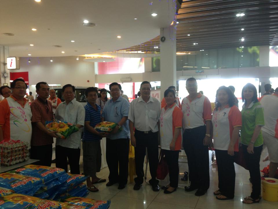 553778_10200660643657899_1719987239_n